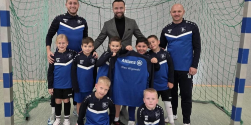 Neue Trainingspullover für die F4