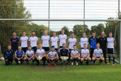 Neue Trainingsshirt für die II. Herren. Sponsor: Wohnkonzept Georg Büssing.