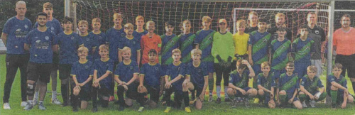 klare Sache: Die JSG Emstek (blau-grüne Trikots) schlug die JSG Saterland mit 6:2. Foto: Deeken