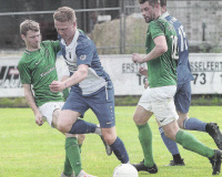 Abwehrmann: Der Emsteker Michel Bornhorst (Zweiter von links) soll die SVE-Defensive zusammenhalten.